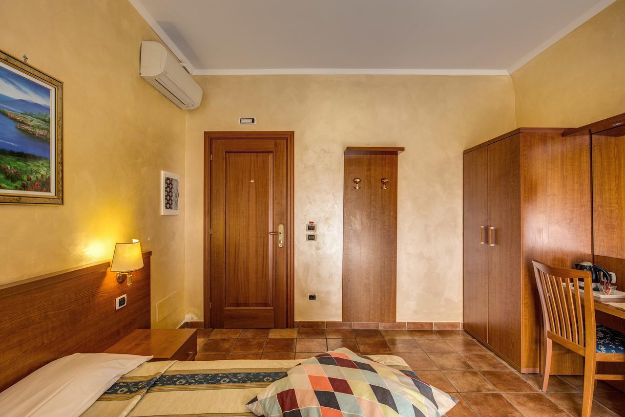 Maryelen 2 Roma